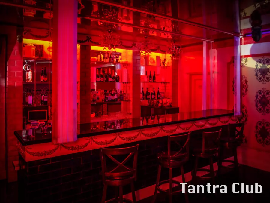 Жас көрші порно