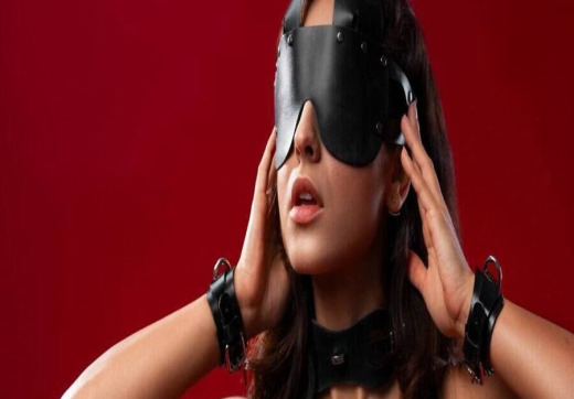 Скучное сборище с искусственными стонами: разочарование секс-вечеринкой от первого лица